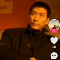 乖巧的学霸在吃西瓜的头像