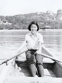 乔冠华与章含之的婚姻的封面