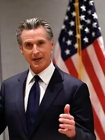 美国总统为何无法命令州长的封面