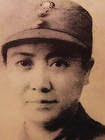 胡兰畦和陈毅约定三年不婚的封面